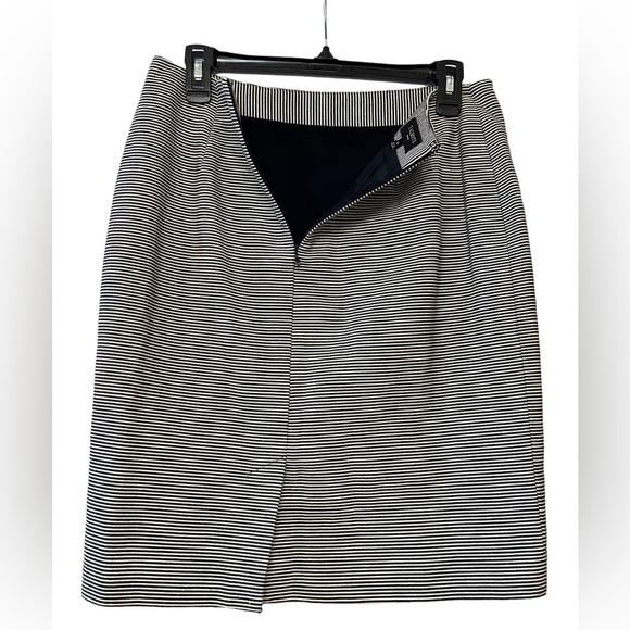 Talbots petite straight skirt size 6P - Picture 4 of 8